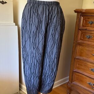 Cut Loose Size M Cropped Pant